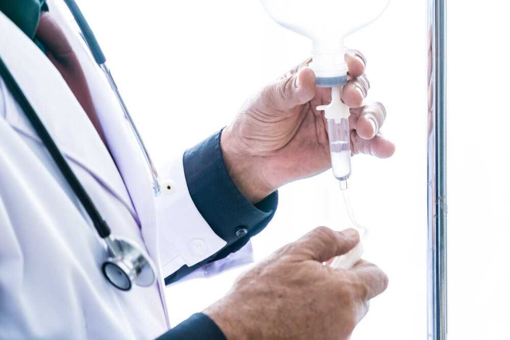 Интоксикация Капельница на дому Вывод из запоя Нарколог помощь