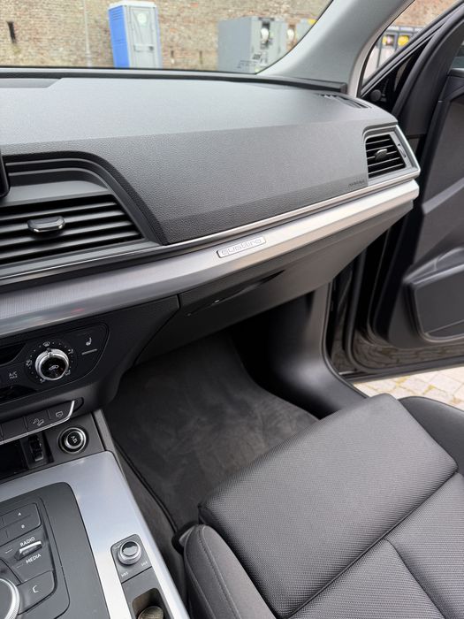 Vând Audi Q5 FY.2.0 TDI Quattro S tronic -Panoramic-Led