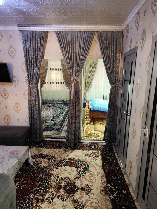 Kvartera sotiladi. 2 xona 3 xona qilingan. Galyorka dom. Birinchi etaj