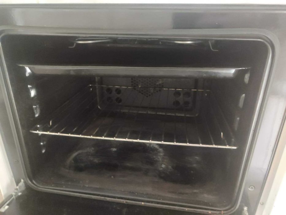 Комбинирана готварска печка Crown CR6060V – газ + ток