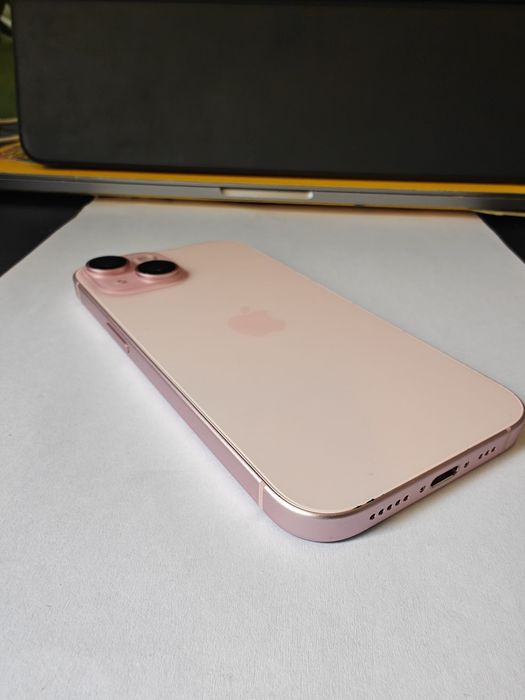 Продава iPhone 15/128 GB, без Face ID