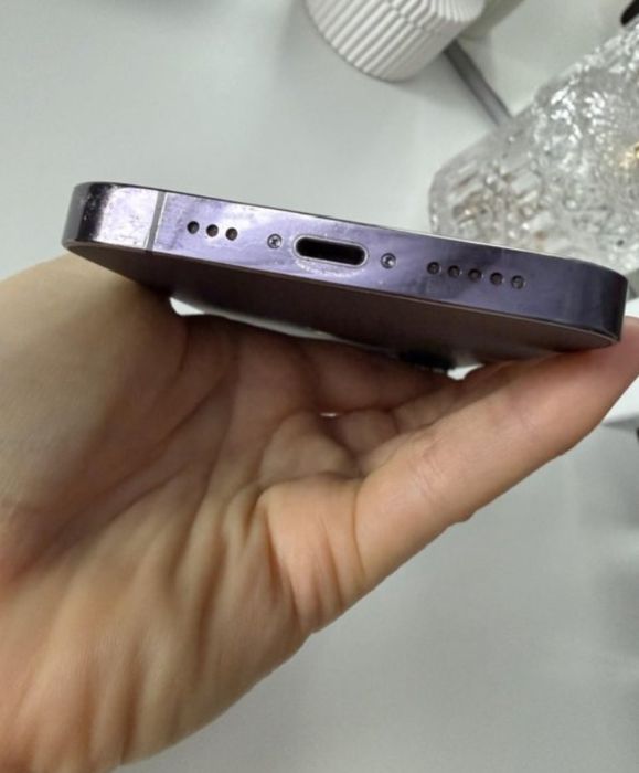 Продам айфон 14 про