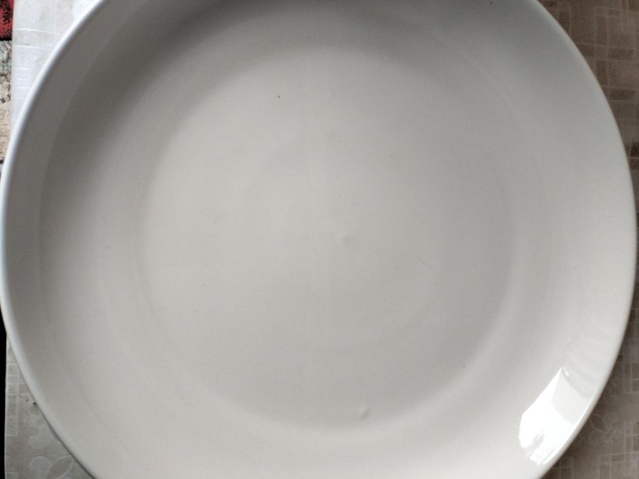 Продается стол круглый