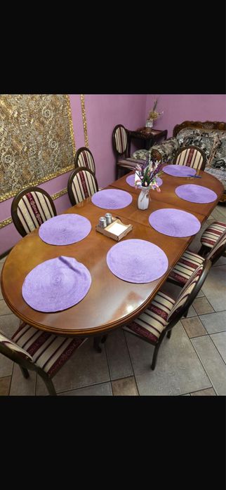 Стол со стульями