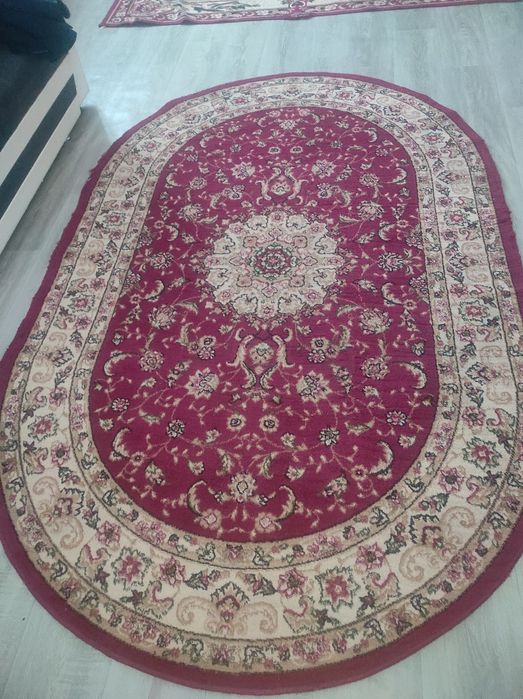 Ковер овальный и квадратный