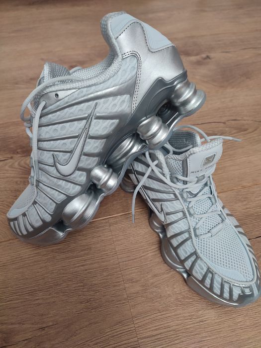 ヒロ Adidași Nike Shox TL Cap Aurora • OLX.ro