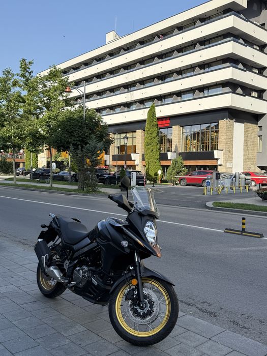 Suzuki V-Strom 650XT an 2025, rulaj 2700 km, impecabilă, accesorizată*