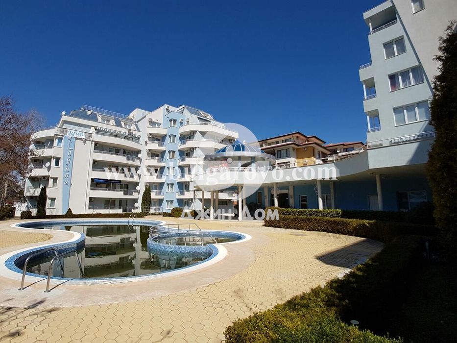 Обзаведен двустаен апартамент  в к-с Лагуна 2 (Laguna 2), к.к. Слънче