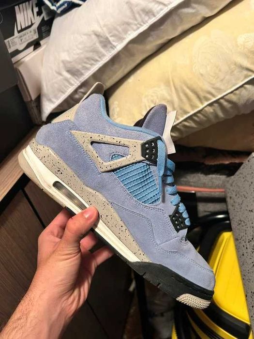 Nike Air Jordan 4 Retro sneakers