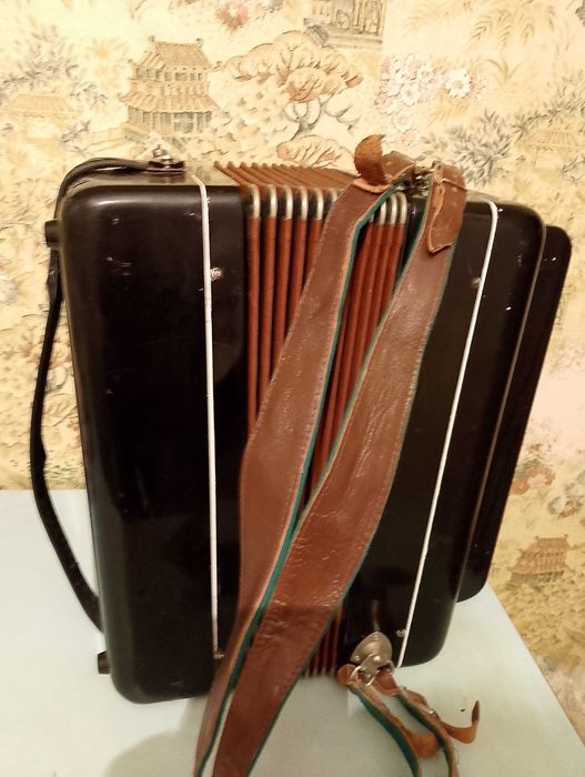 Продам Тульский баян .