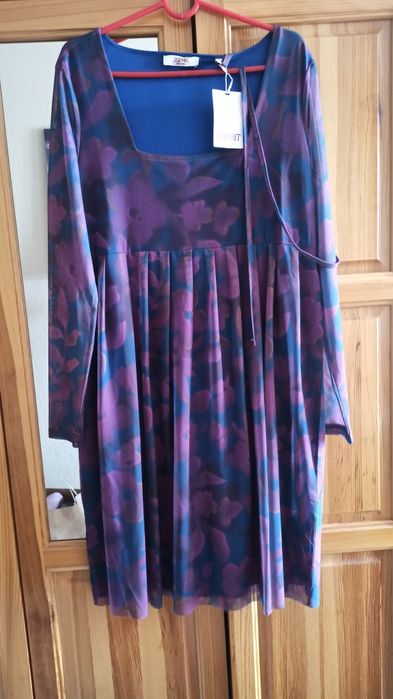 Дамска рокля, нова, с принт