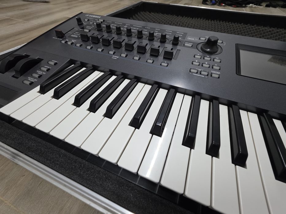 Vand Yamaha Montage 6