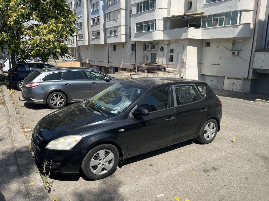 Kia Ceed 2008 – 1.6 – 3000 € negociabil