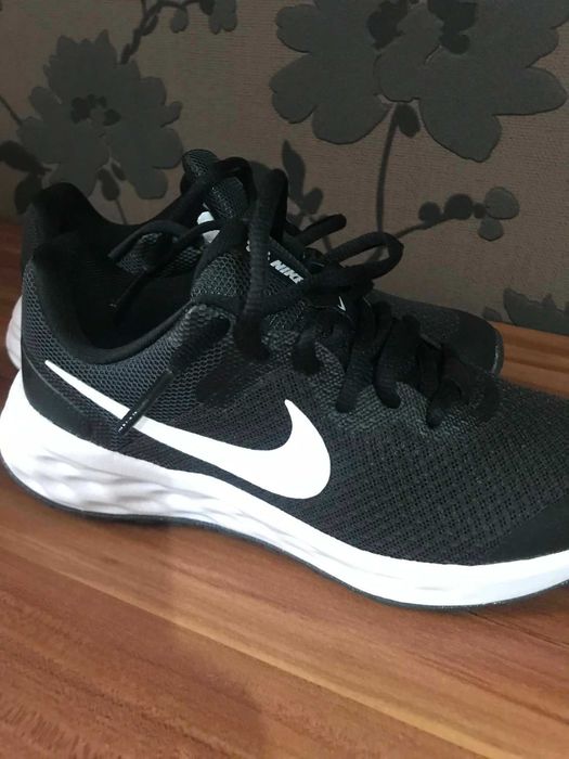 Оригинални маратонки Nike 35,5 номер
