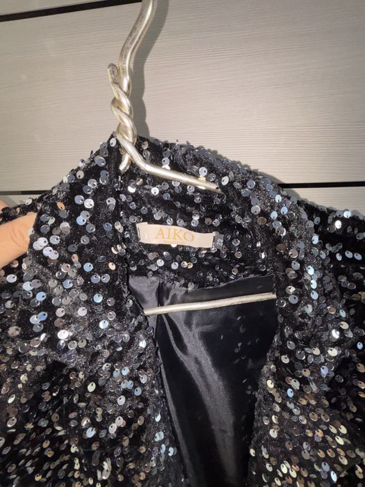 Продам пиджак с поетками