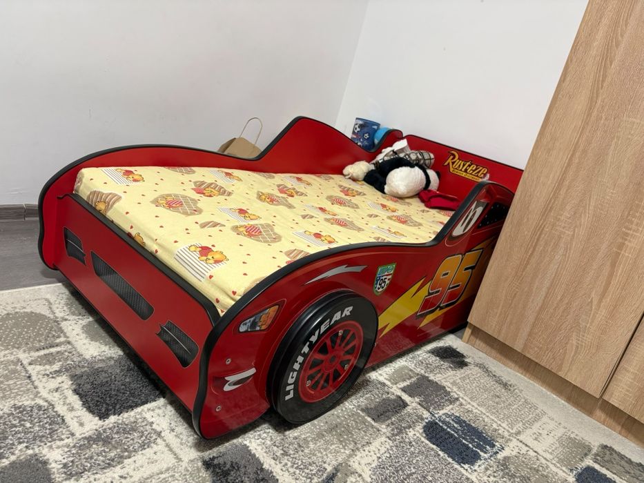 Pat copii Fulger McQueen (Disney Cars) cu spațiu depozitare, 140x70 cm