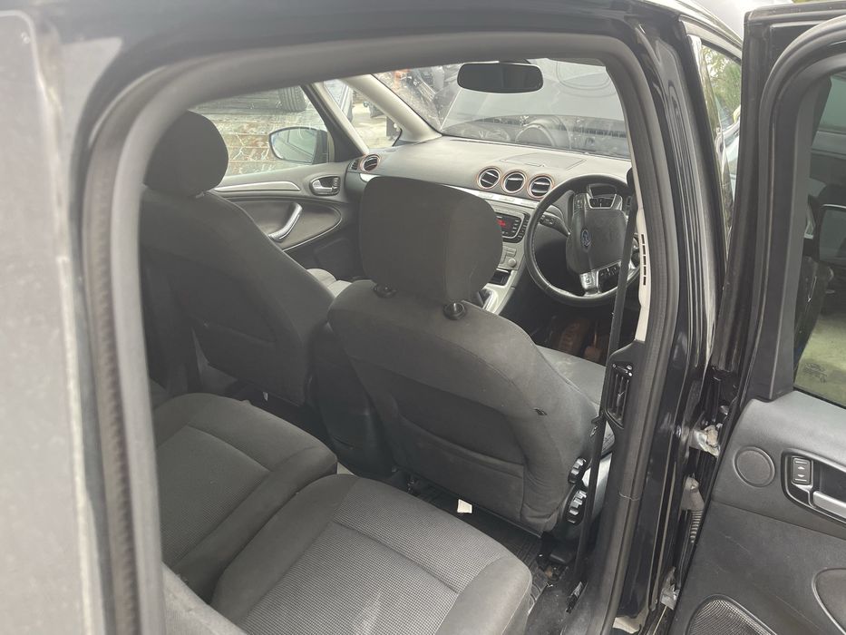 Ford S-Max на части