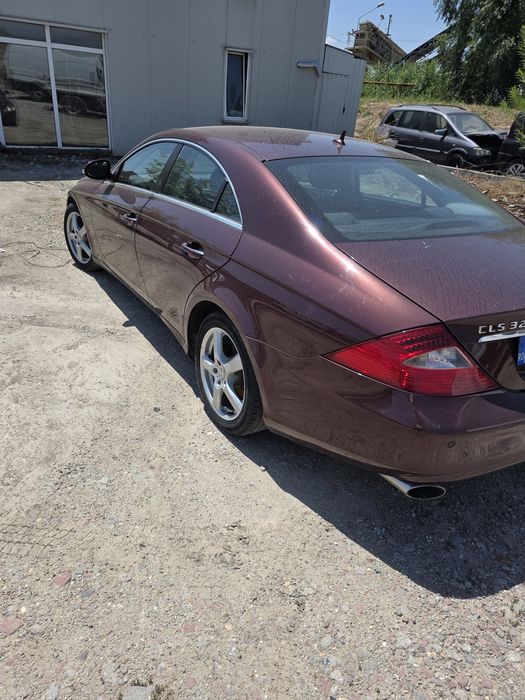 Mercedes 320 cls 2007  265000km în stare bună de funcționare cutie viteze automata  funcționează foarte bine  mașina poate fi testată  merge bine