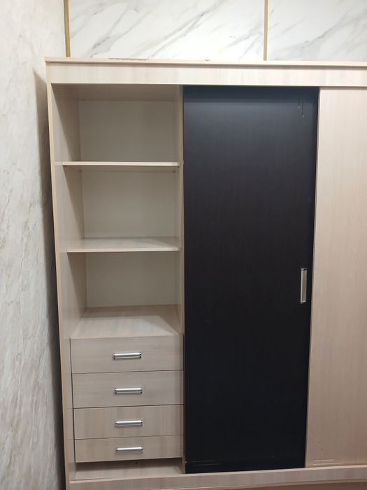 Шкаф в хорошем состояний