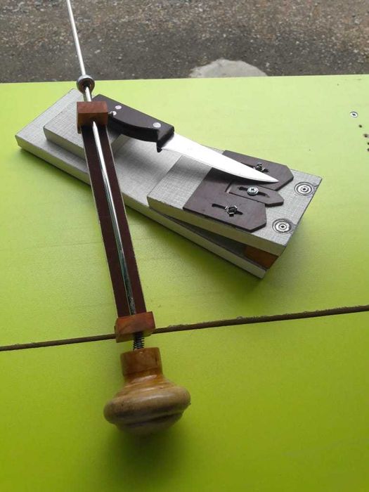 Приспособление для заточки ножей