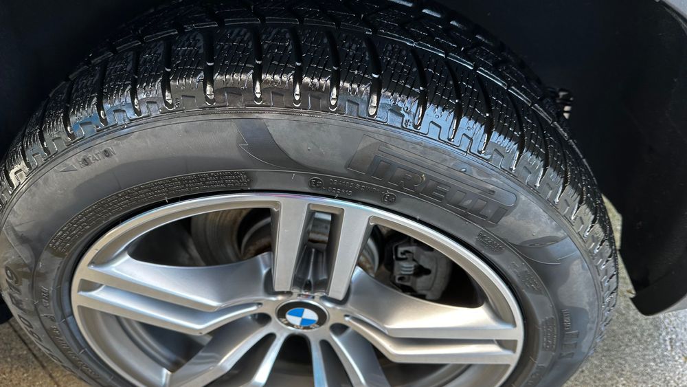 Зимни Рън флат гуми за БМВ х5 Pirelli Scorpion . 255/50/19 .