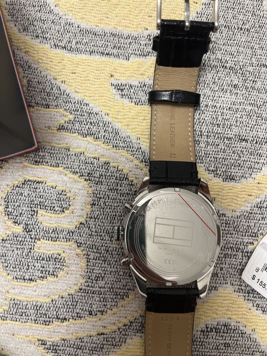 Часы Tommy Hilfiger