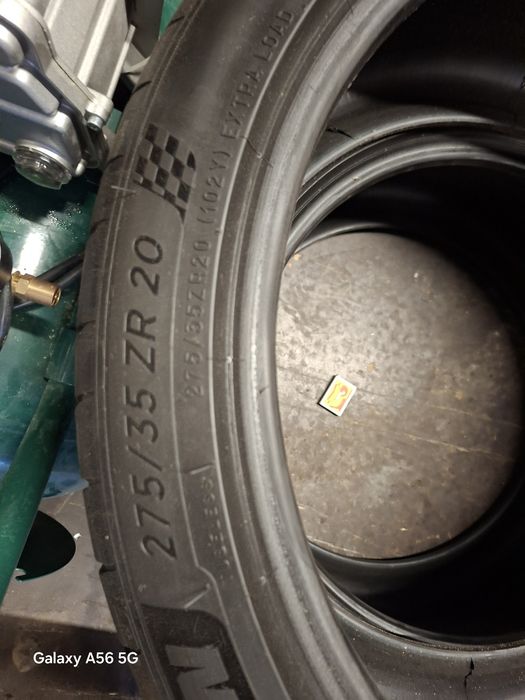 Гуми Michelin. 275.35.20