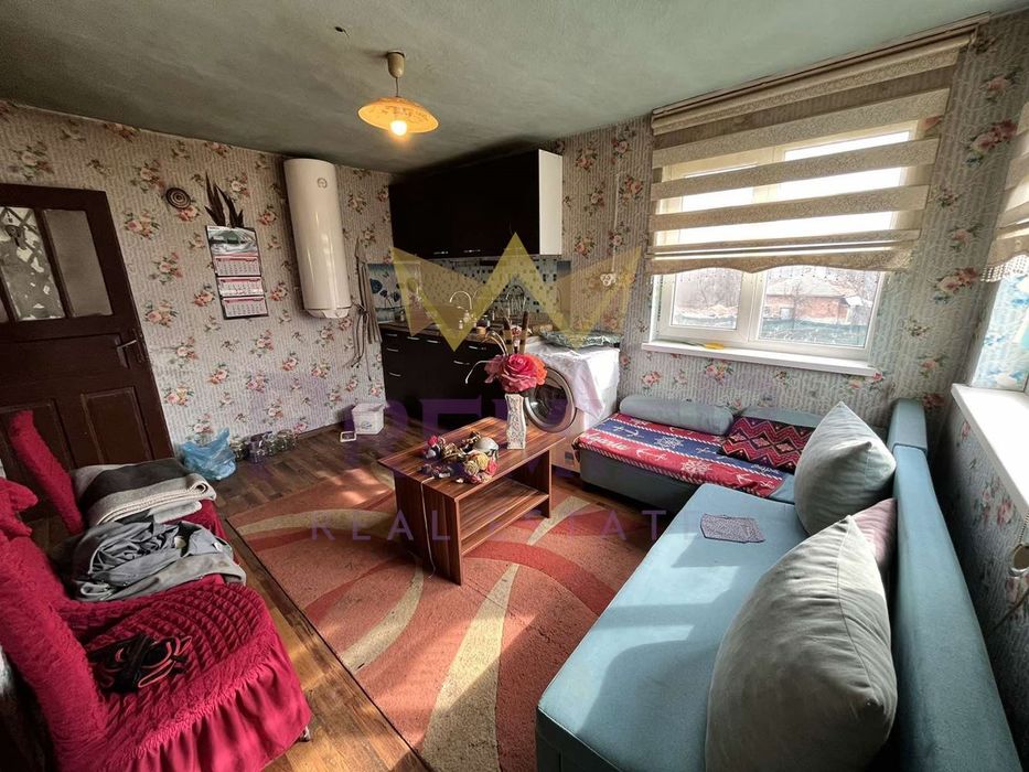 Продава се Къща в с. Житен, Област Добрич - 76 кв.м за 302 €/кв.м - Снимка #3