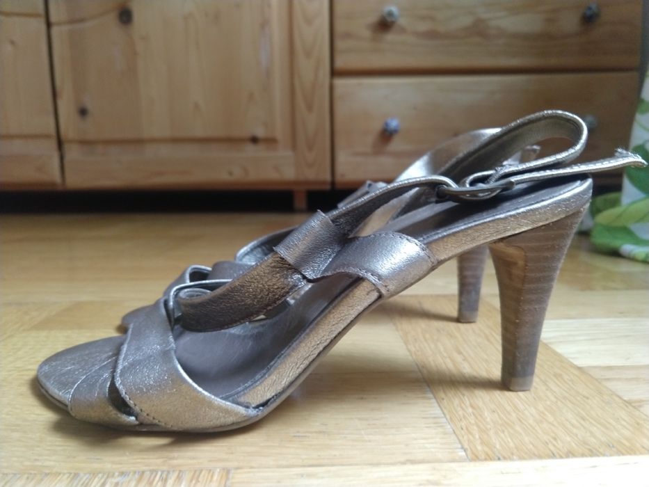 Sexy: sandale piele naturala nr. 36-37 aurii