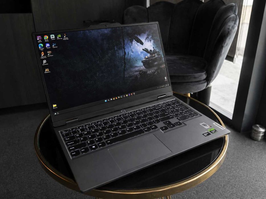 Laptop Gaming Lenovo LOQ 15 | RTX 4050 | Ryzen 7 24GB RAM SSD 512+1TB