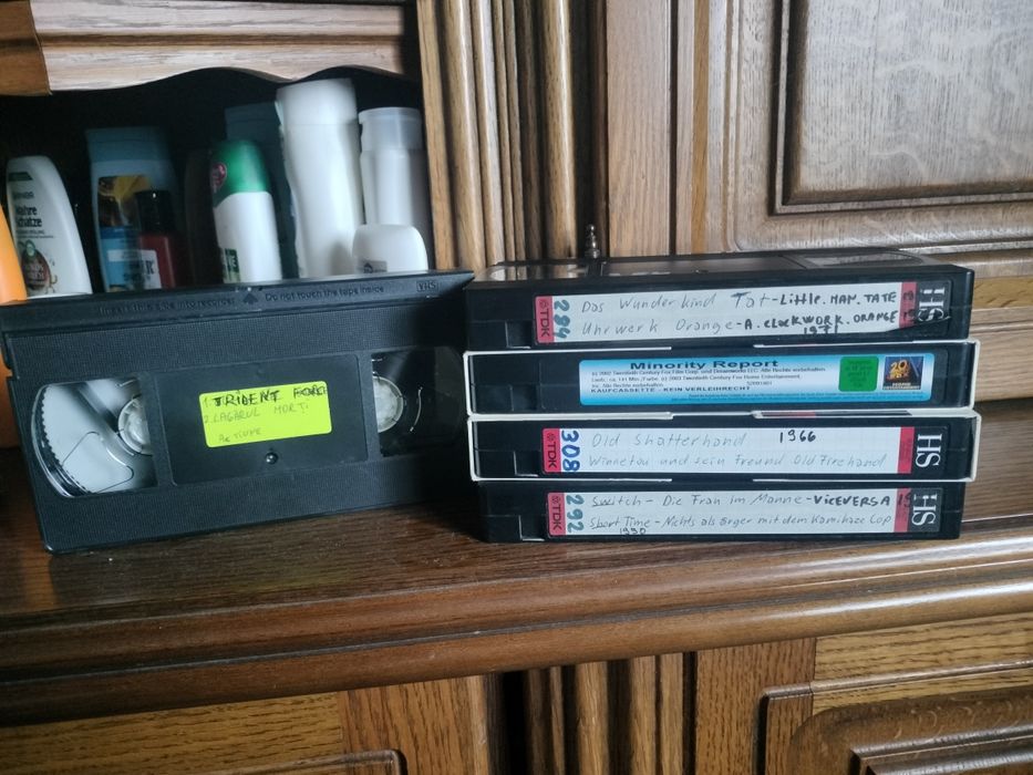 30 de Casete video cu filme dublate,documentare,desene animate