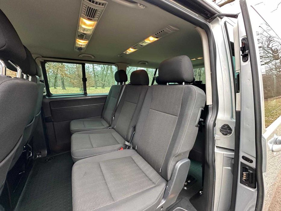 Inchiriere Microbuz 8+1 Persoane VW Caravelle - Regim Rent A Car-Sibiu
