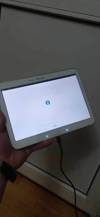 Vând tableta Samsung