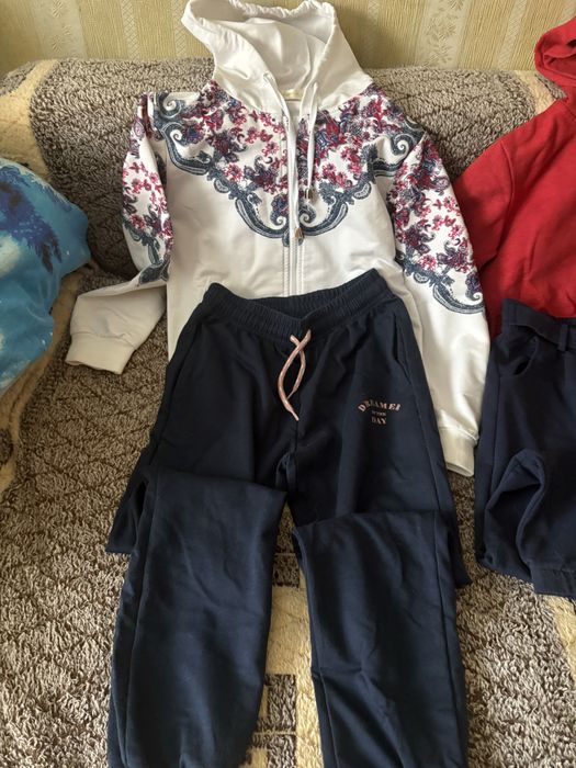 Спортивные костюмы для девочки