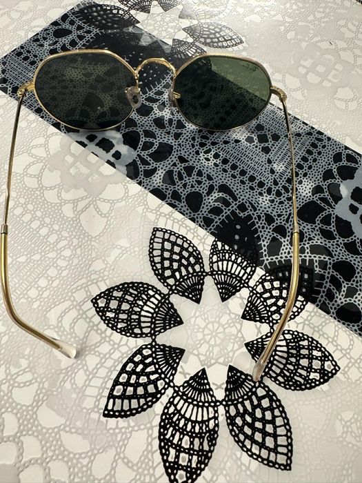 Vând samsung s20fe 128gb și o pereche de ochelari ray ban originali