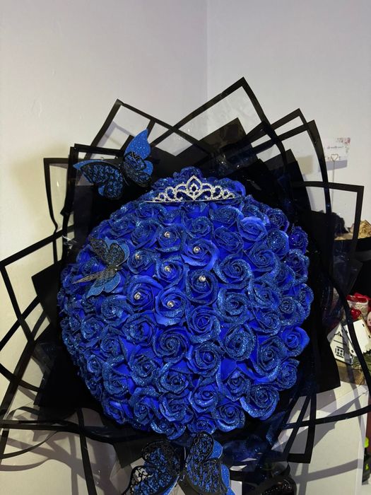 Buchete de flori cu 101 trandafiri