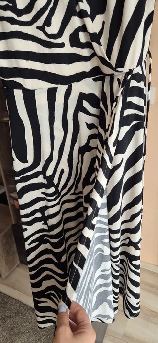 Дълга рокля черно-бяла