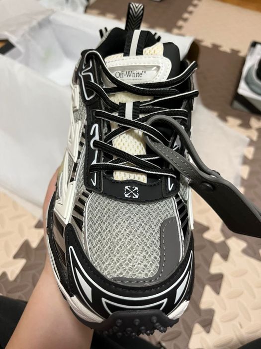 Off white be right back sneakers