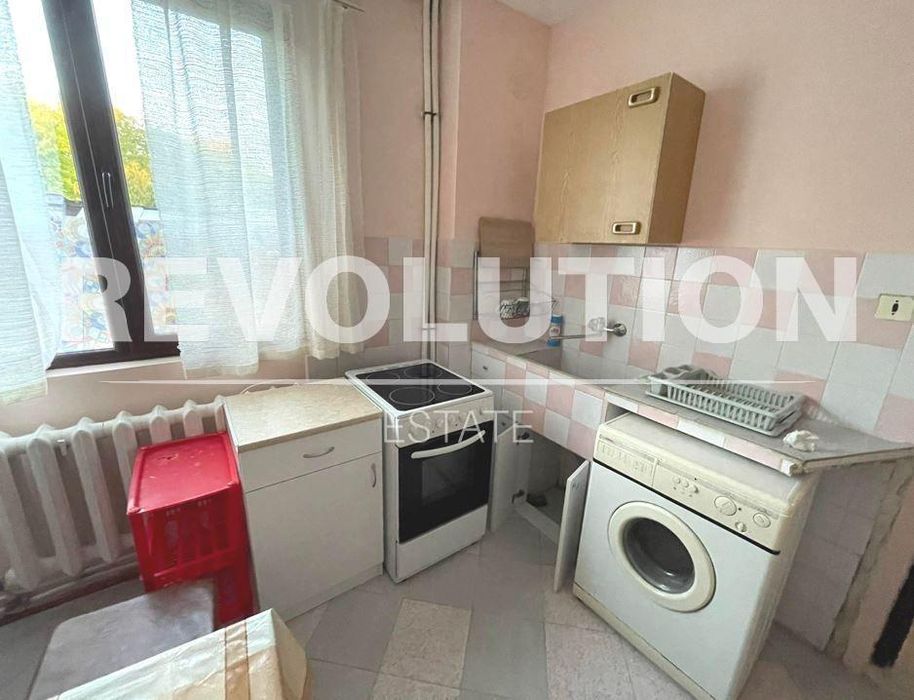 Дава се под наем Етаж от къща в Варна, Бриз - 60 кв.м за 500 € - Снимка #2