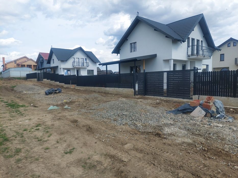 Vilă din cărămidă la cheie în Lilieci