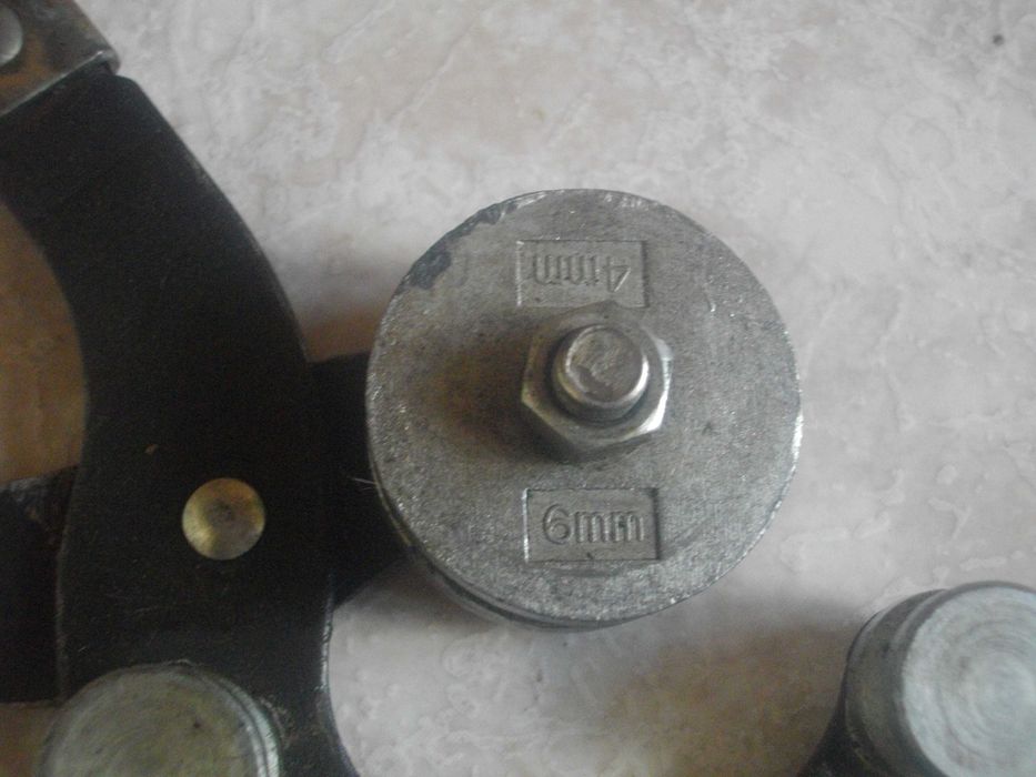 Клещи Огъване Тръби Спирачки/ Монтаж Накладки/ Монтаж Клапанна Пружина