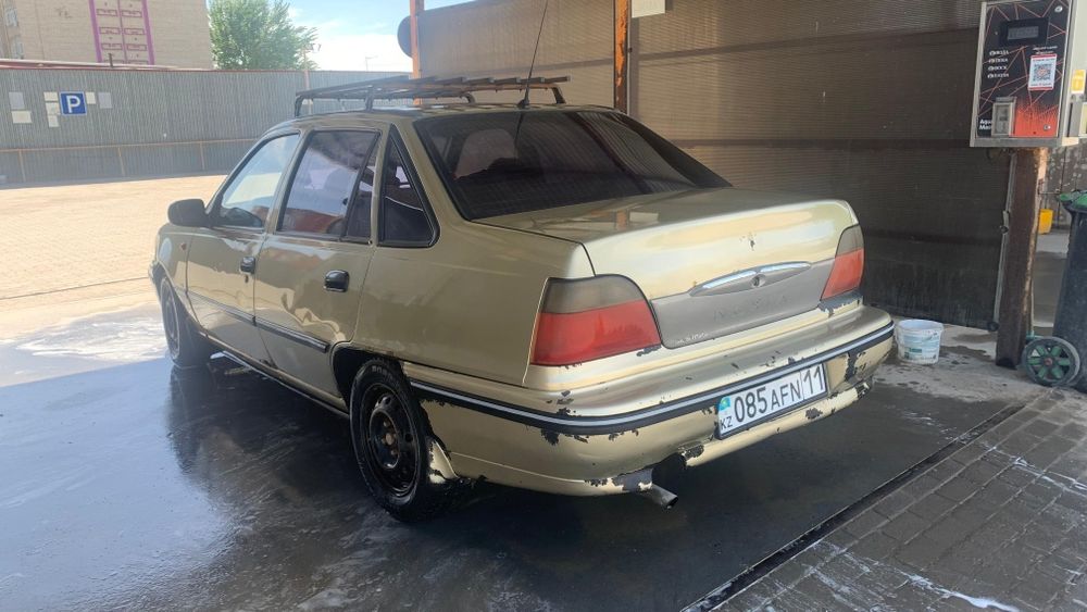 Машина    Дэу    нексия