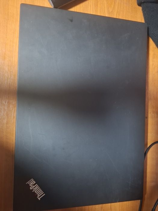 Laptop Lenovo T495