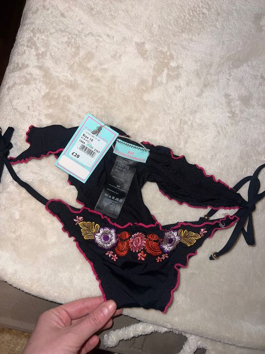 Нова маркова долница на бански bikini Matthew Williamson