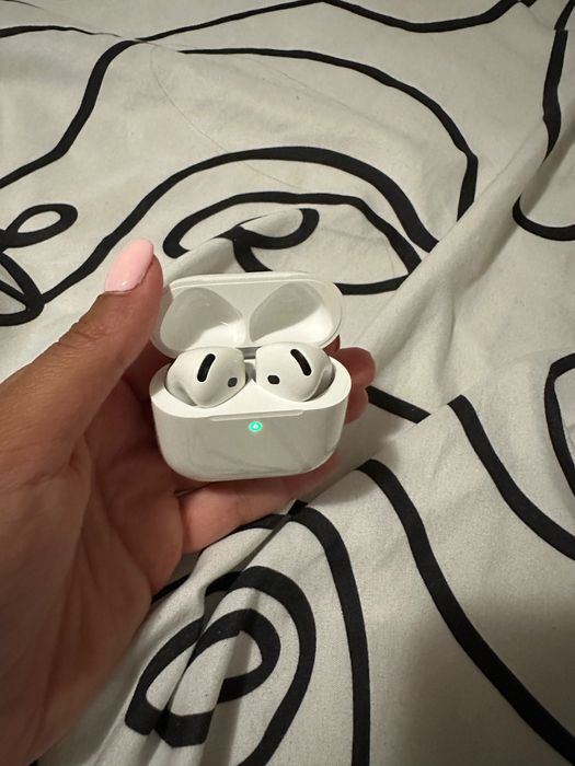 Оригинални Airpods 4
