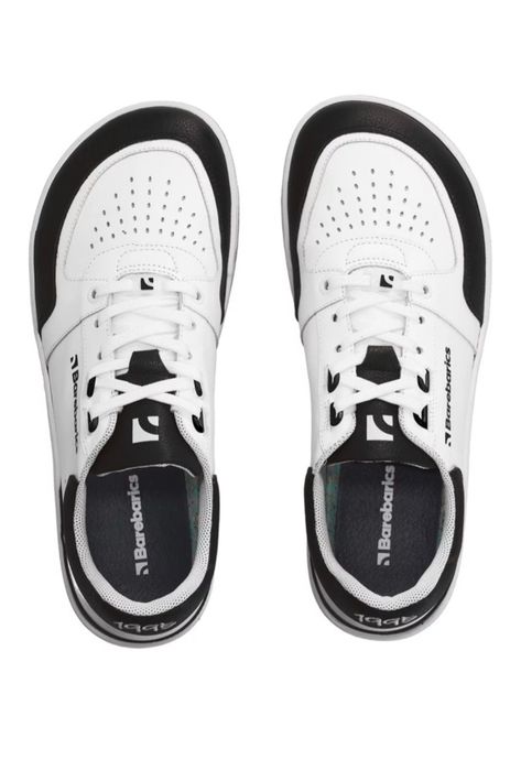 Кроссовки Barebarics. Размер 46.
Б