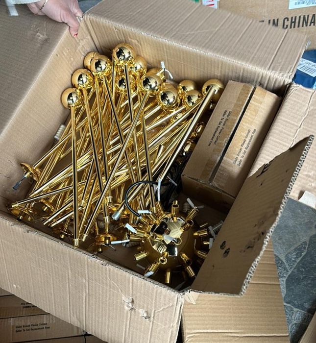 Полилей Sputnik 18 светещи сфери Ф 100 см Модерен златист метален