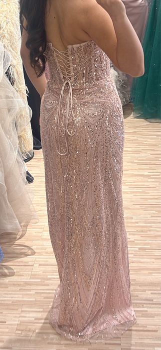 Бална рокля розова с камъни