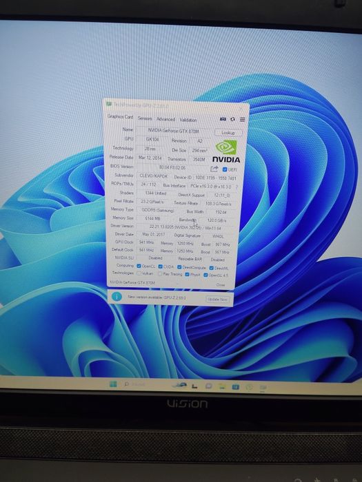 Laptop Clevo old but gold:)  fara incarcator