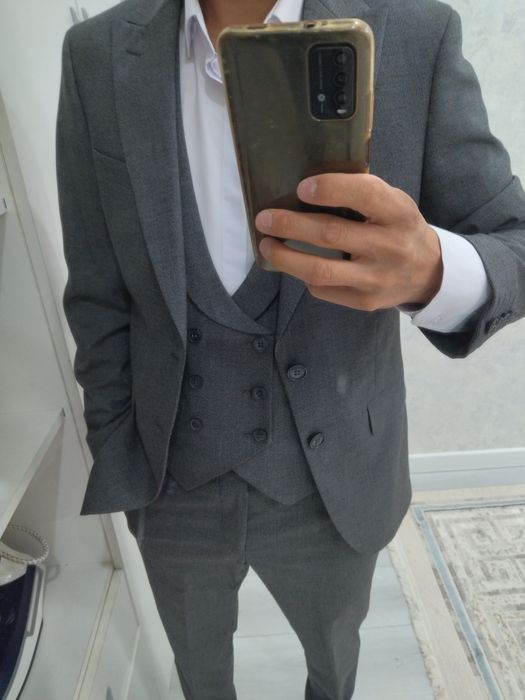 Мужской костюм размер 42